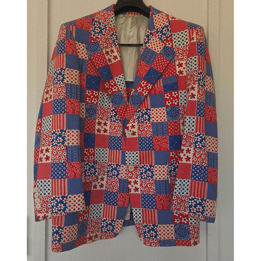 RARE Vintage 70s Patriotic Patchwork Bandana Sport Coat 44R Union Made Tropical